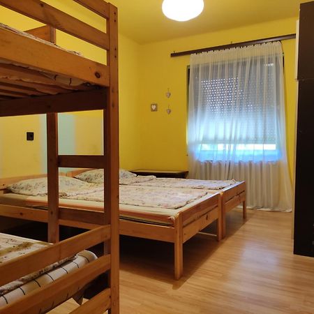 מלון שיופוק Polski Dom Wczasowy Nad Balatonem מראה חיצוני תמונה