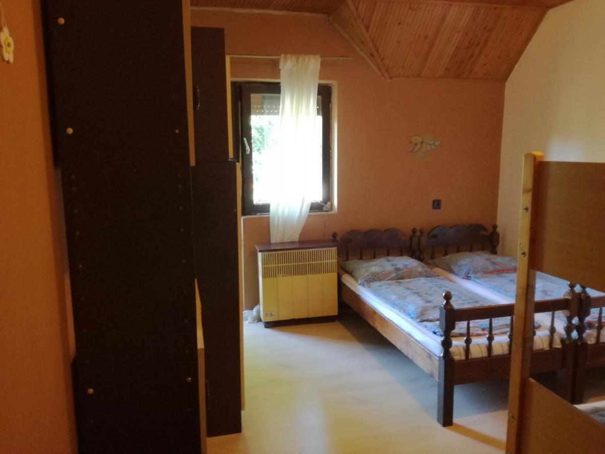 מלון שיופוק Polski Dom Wczasowy Nad Balatonem מראה חיצוני תמונה