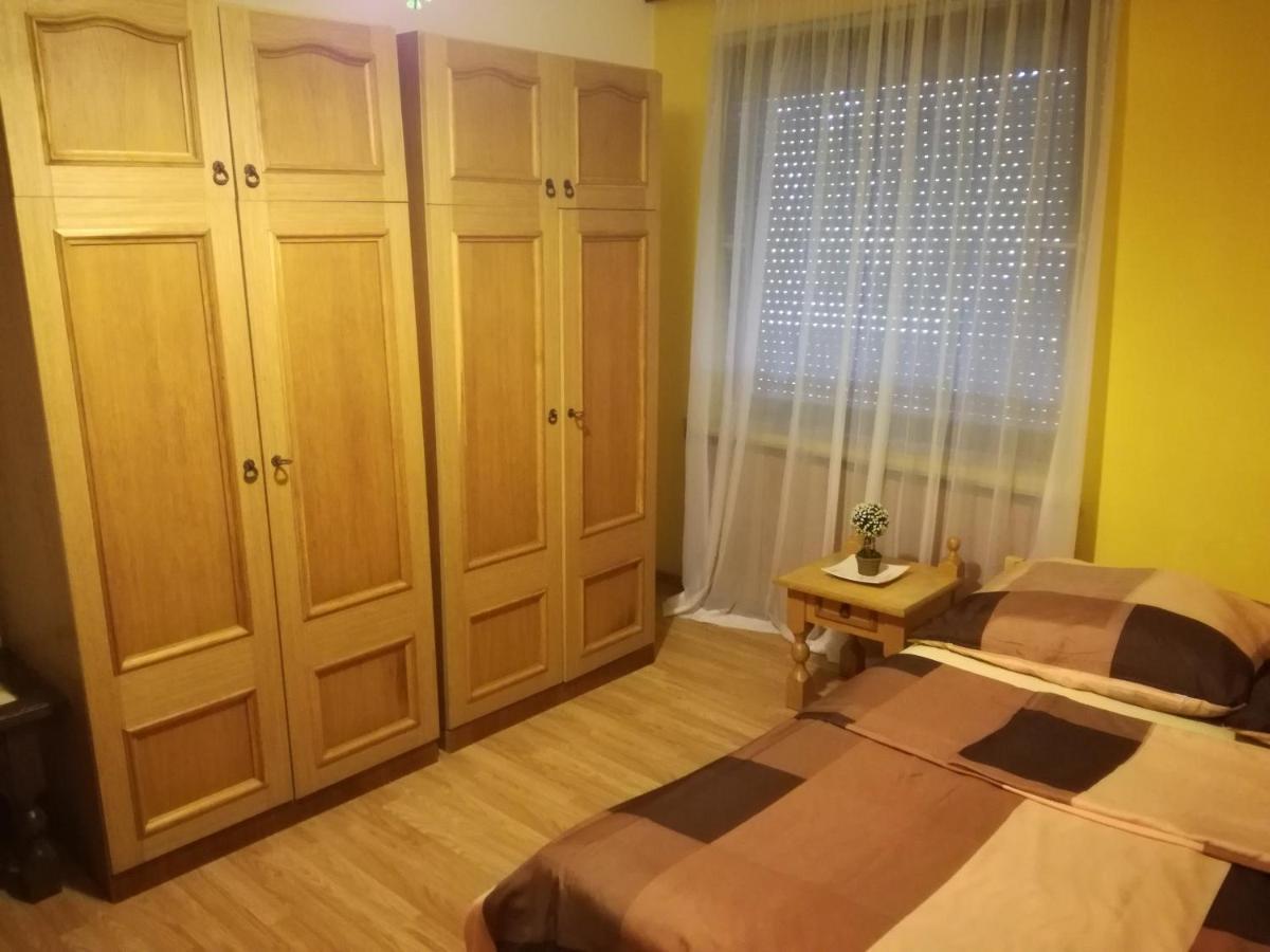 מלון שיופוק Polski Dom Wczasowy Nad Balatonem מראה חיצוני תמונה