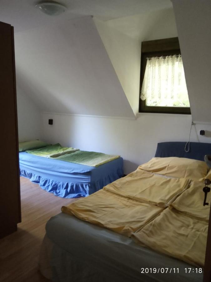 מלון שיופוק Polski Dom Wczasowy Nad Balatonem מראה חיצוני תמונה