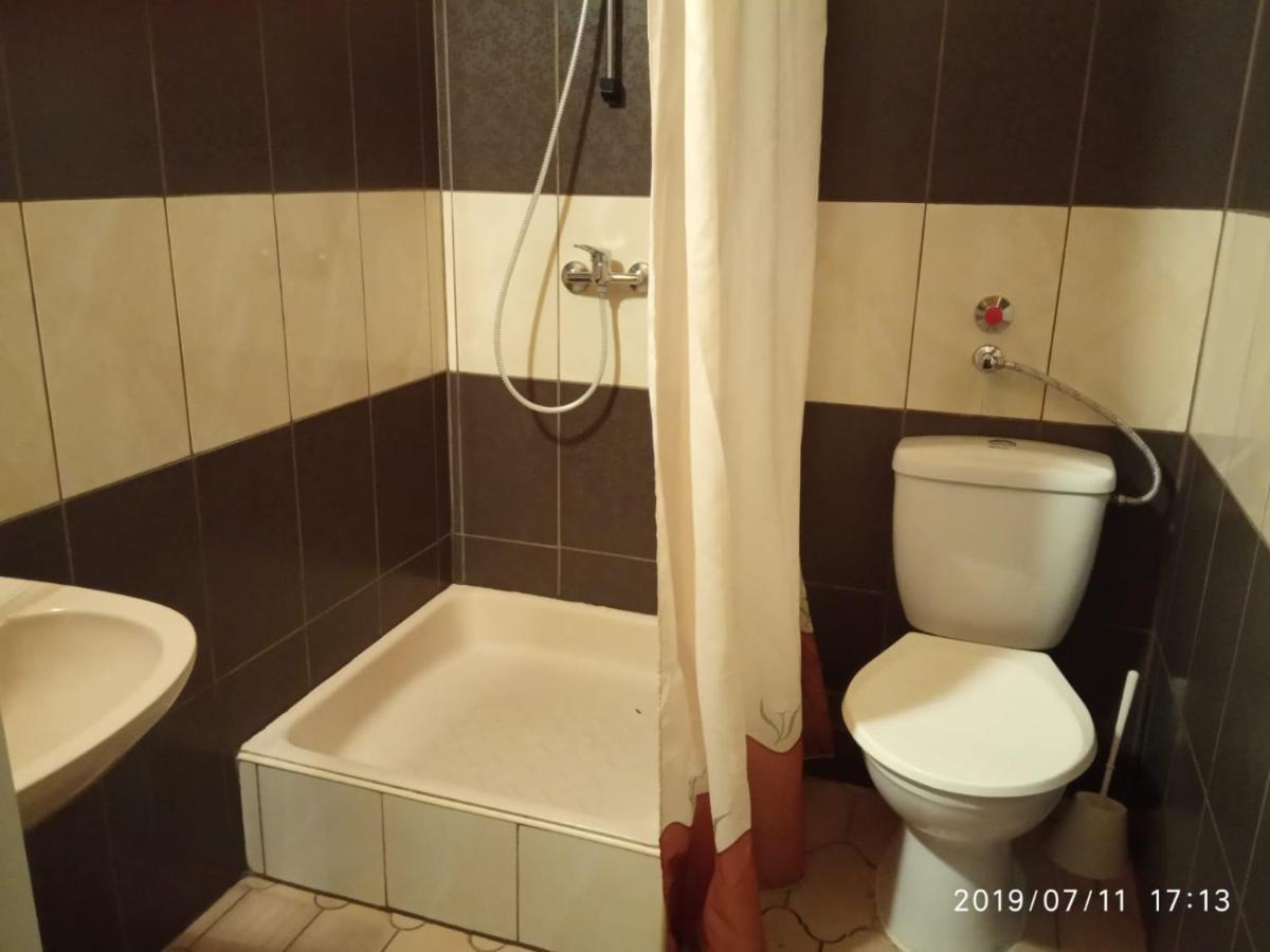 מלון שיופוק Polski Dom Wczasowy Nad Balatonem מראה חיצוני תמונה
