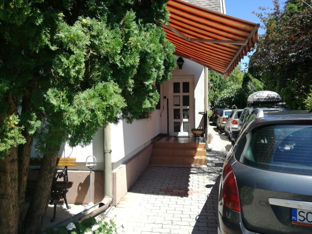 מלון שיופוק Polski Dom Wczasowy Nad Balatonem מראה חיצוני תמונה